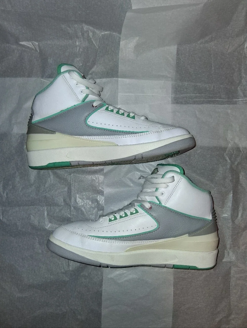 Jordan 2 Retro Crystal Mint Sneakers, Women Size 10